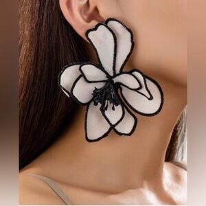 Shein Black and White Fabric Floral Earrings, NWT
